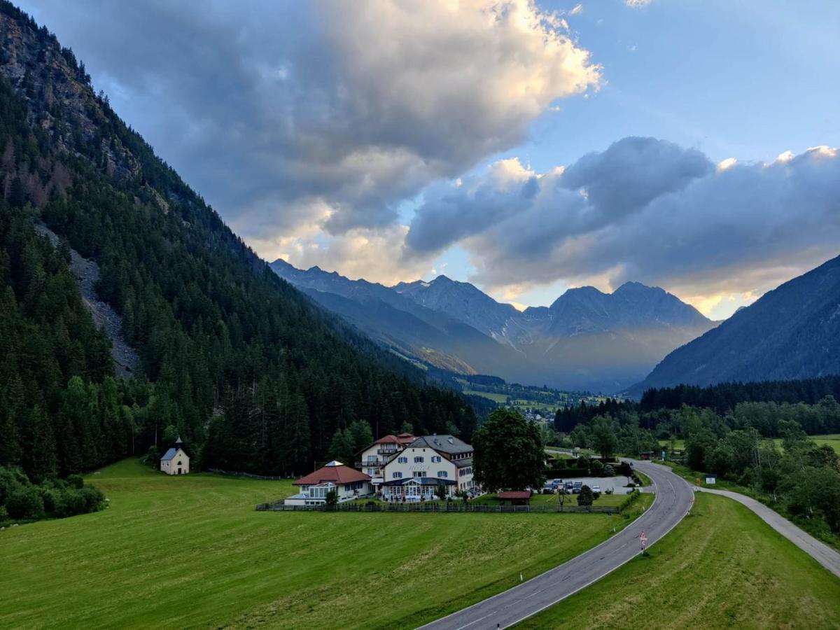 Hotel Bad Salomonsbrunn Anterselva di Mezzo Dış mekan fotoğraf