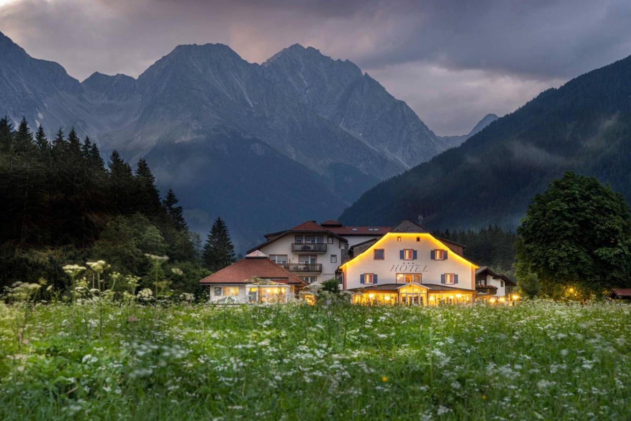 Hotel Bad Salomonsbrunn Anterselva di Mezzo Dış mekan fotoğraf